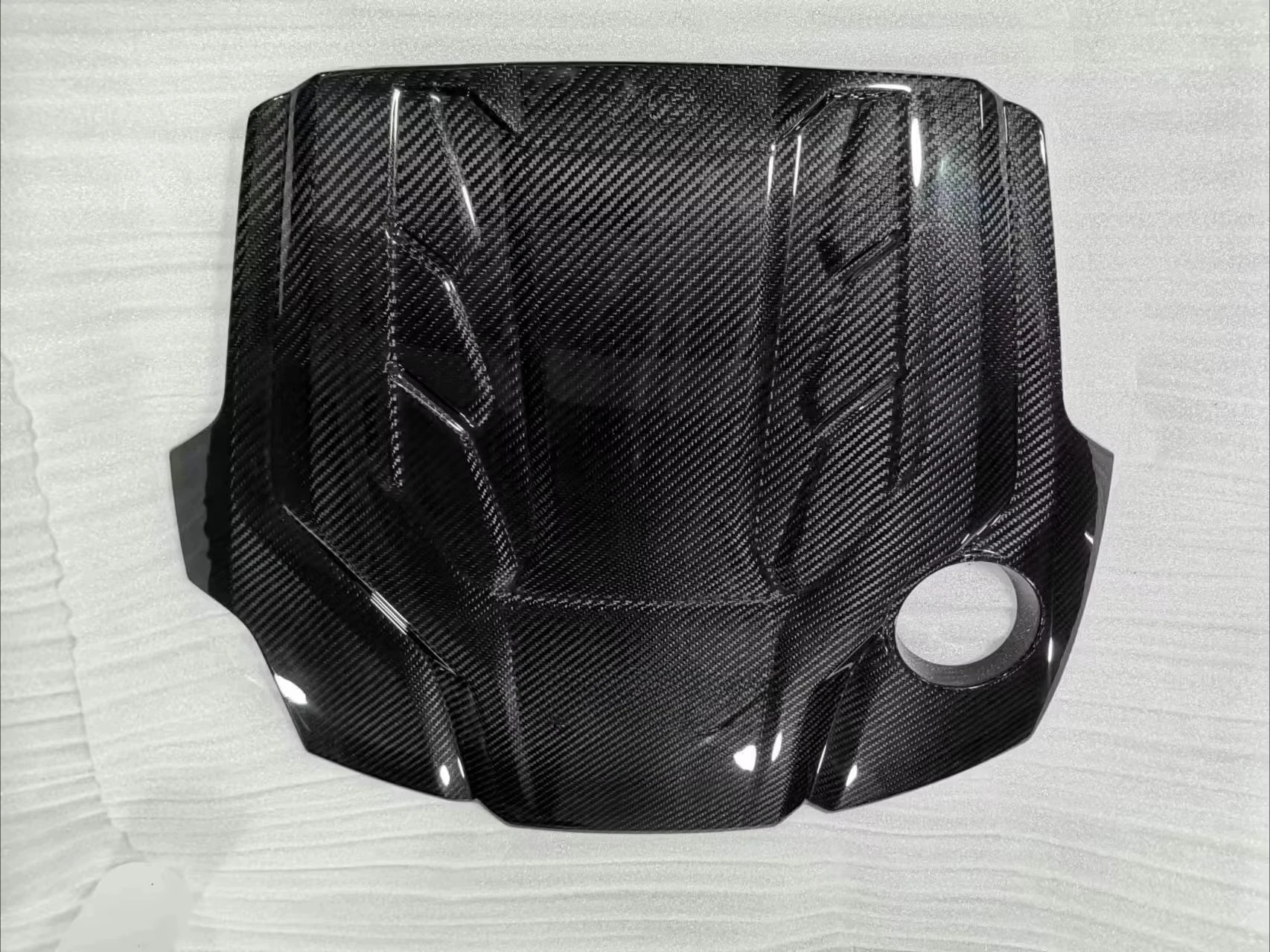 

RELI1 High Quality Dry Carbon Fiber Glossy Finish Clear Texture Engine Cover for Audi B9 C8 RS4 RS5 S4 S5 S6 S7