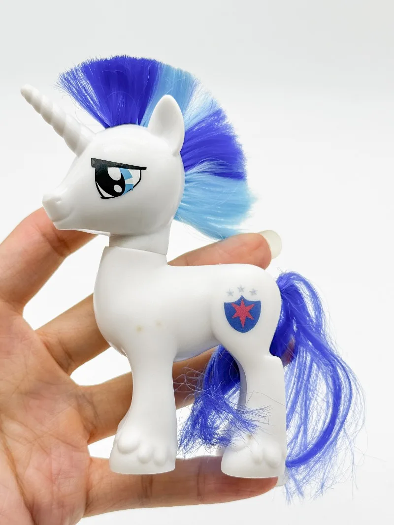 ของแท้จาก Hasbro มายลิตเติ้ลโพนี่ เจ้าหญิงเซเลสเทีย ลูน่า เจ้าหญิงแคดเอนซ์ ชายน์นิ่ง อาร์เมอร์ รุ่นหายาก ของเล่นม้าโพนี่ ขนาด 8~10 ซม.