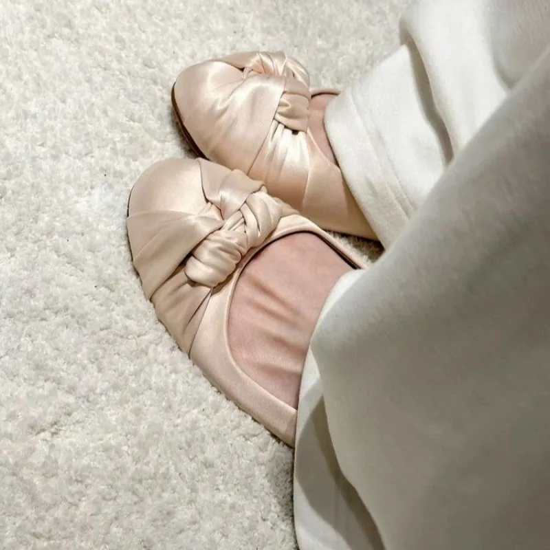 

French Satin One Foot Casual Women's Shoes, 2026 Spring and Summer New Korean Version Fashionable Women's Singles Shoes，35-40