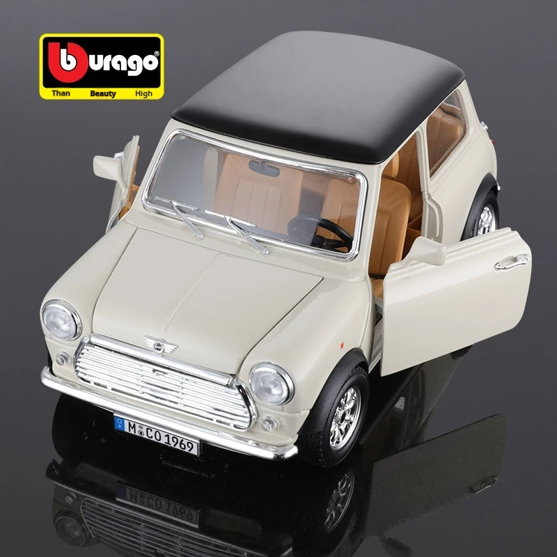 MiniCooper Mini Cooper alloy car model is 1:18 higher than that of the United States. Four-door zinc alloy ornaments simulate me