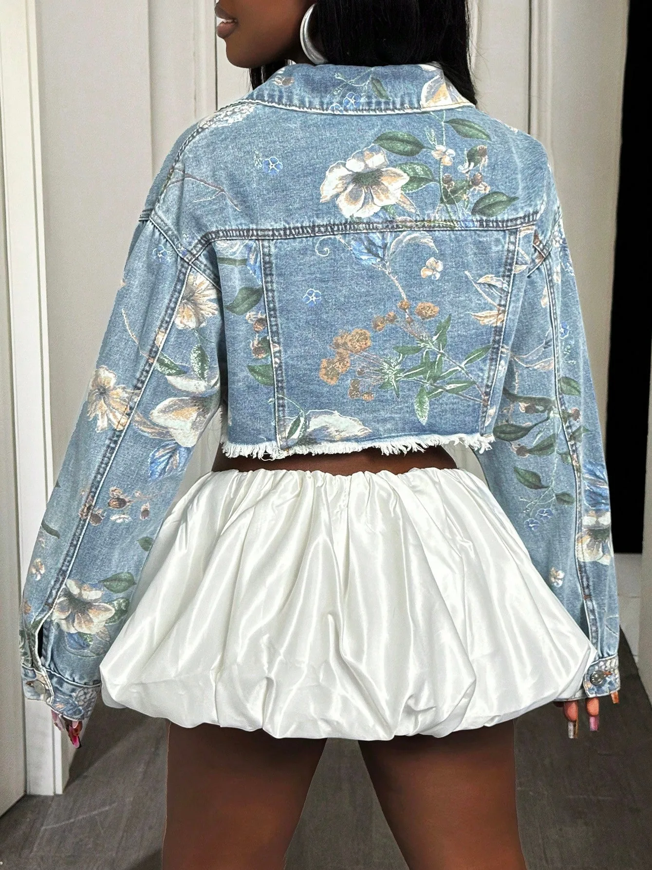 2026 Women's Oversized Denim Jacket, Short Printed Cotton Blend Turn-down Collar Casual Coat with Raw Hem for Spring Daily Wear