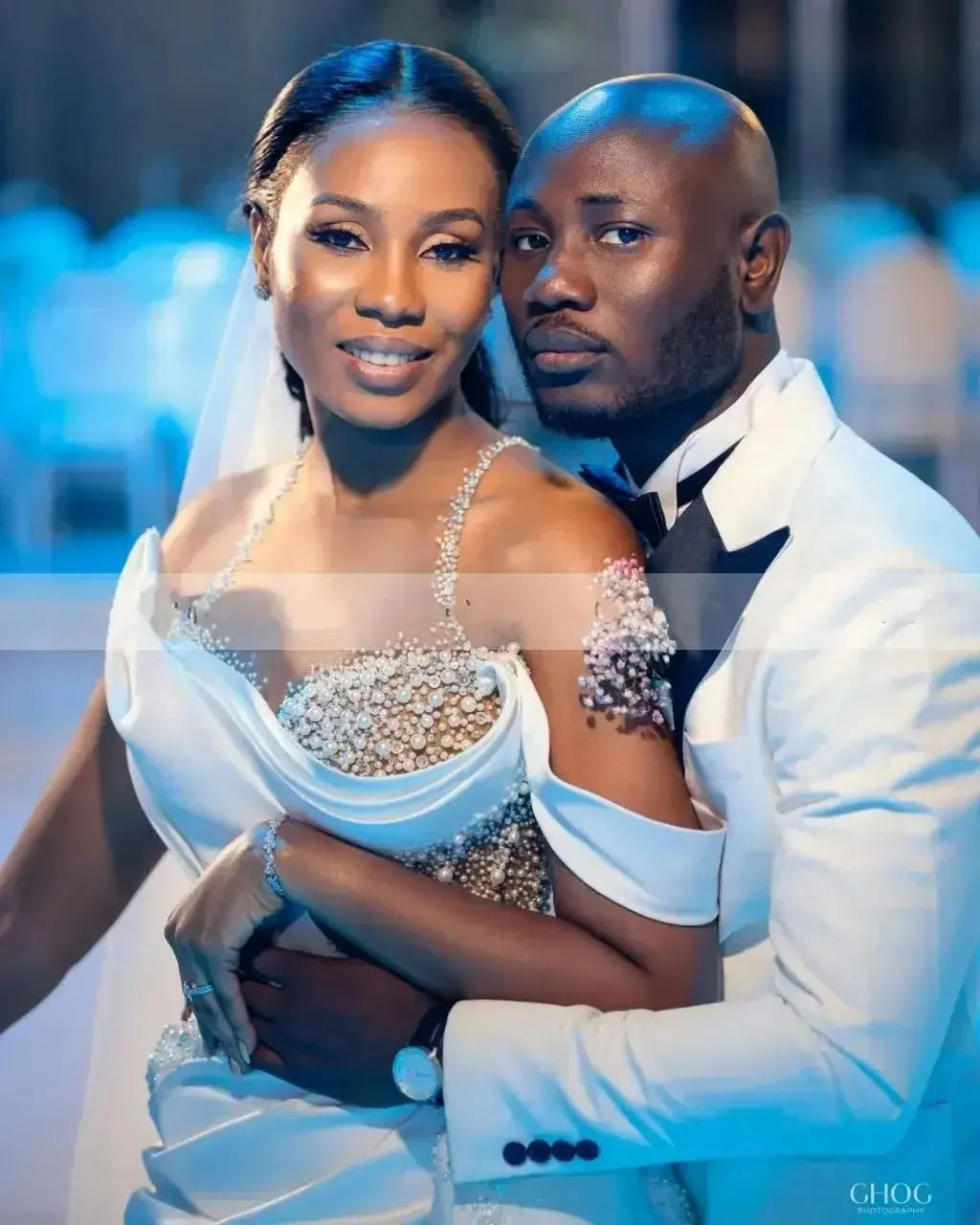 Personalizado cinta de espaguete brilhante pérolas contas sereia vestido de casamento robe de mariage botões voltar vestido de noiva africano