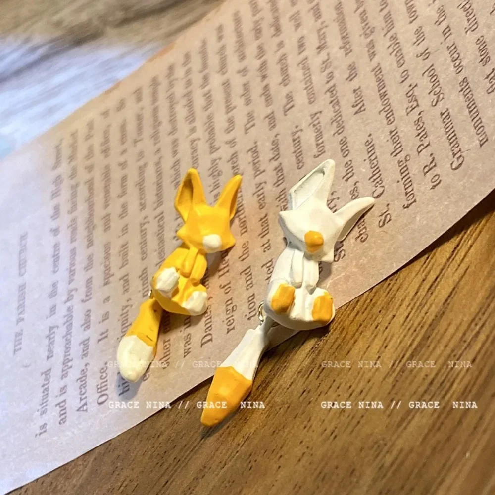 Simple Fashion Cute Three-dimensional Fox Asymmetric Earrings Creative Trend Personality Cartoon Animal Earrings Female Jewelry