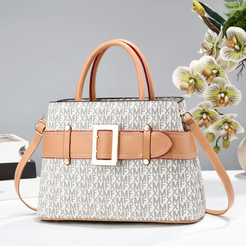 2026 New Messenger Handbag Large-capacity Version Personalized Classic Retro Trend Women's Versatile Light Luxury Women's Bag