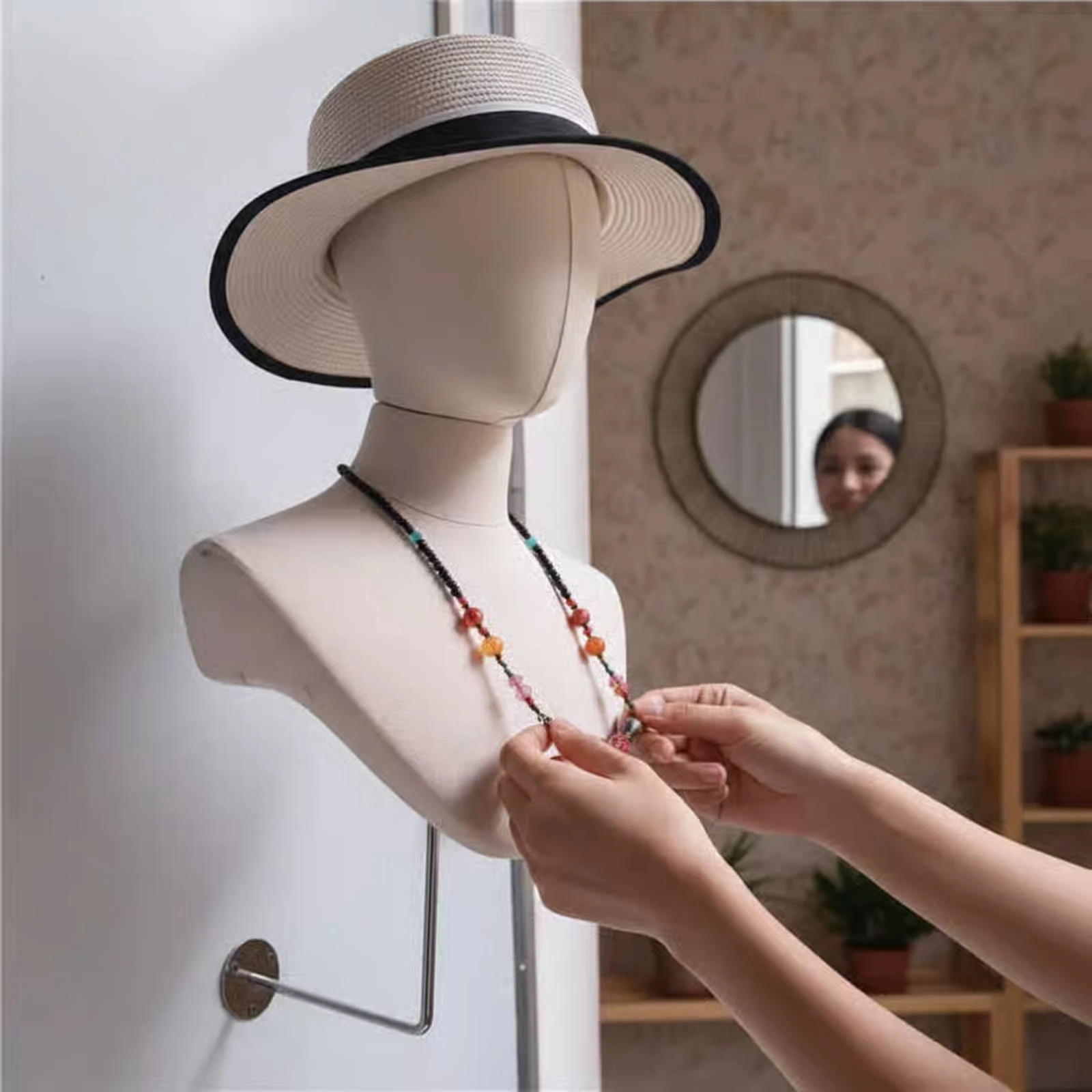 Wall-Mounted Mannequin Bust Peg-Insertable Hanging Bust Display Hat Hairpiece Display Stand Height Adjustable