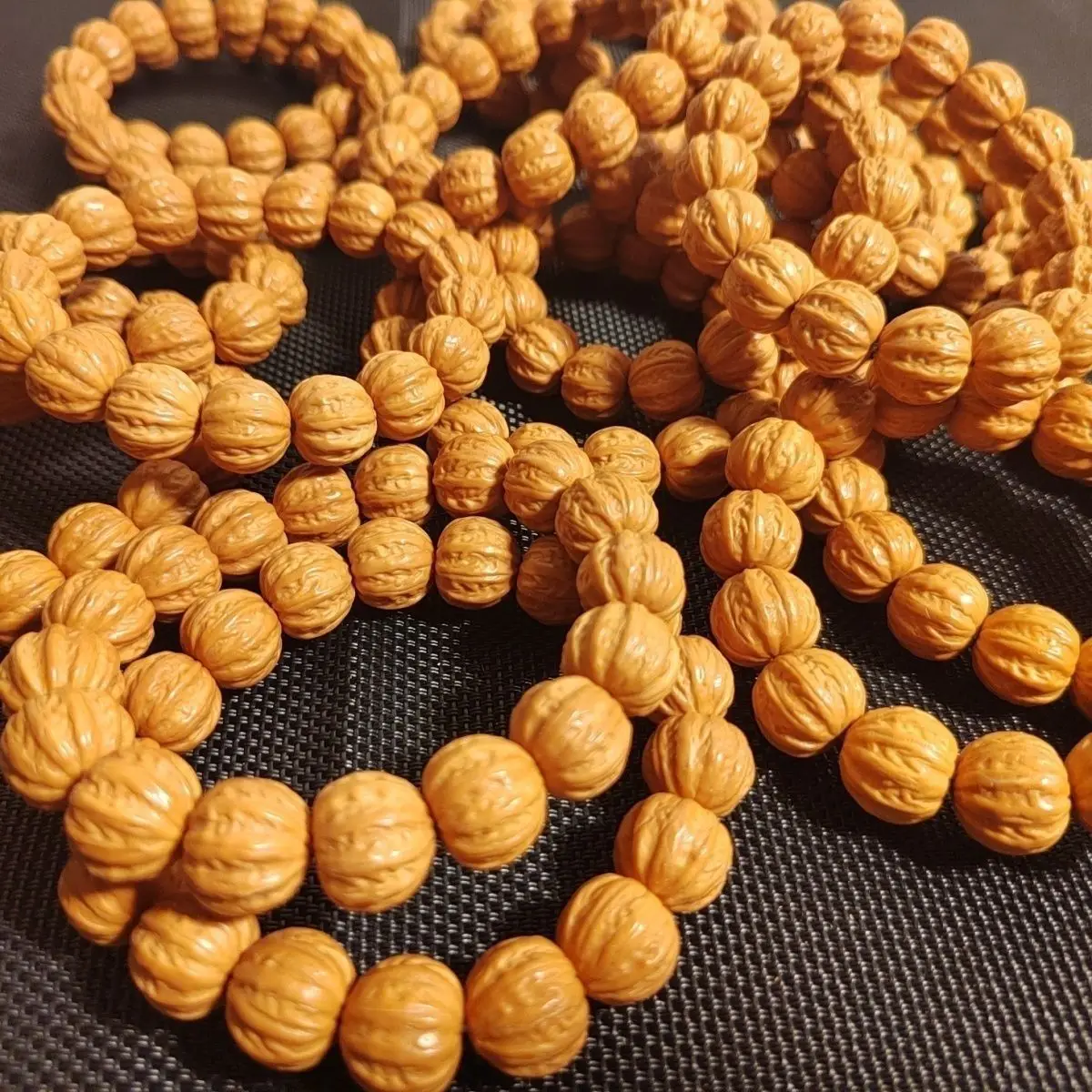 Chinese Style Lucky Blessing Natural Walnut Wood Beaded Bracelet For Men Wild Small Walnut Ant Pattern Jing Ba Ridge Mopan Shape