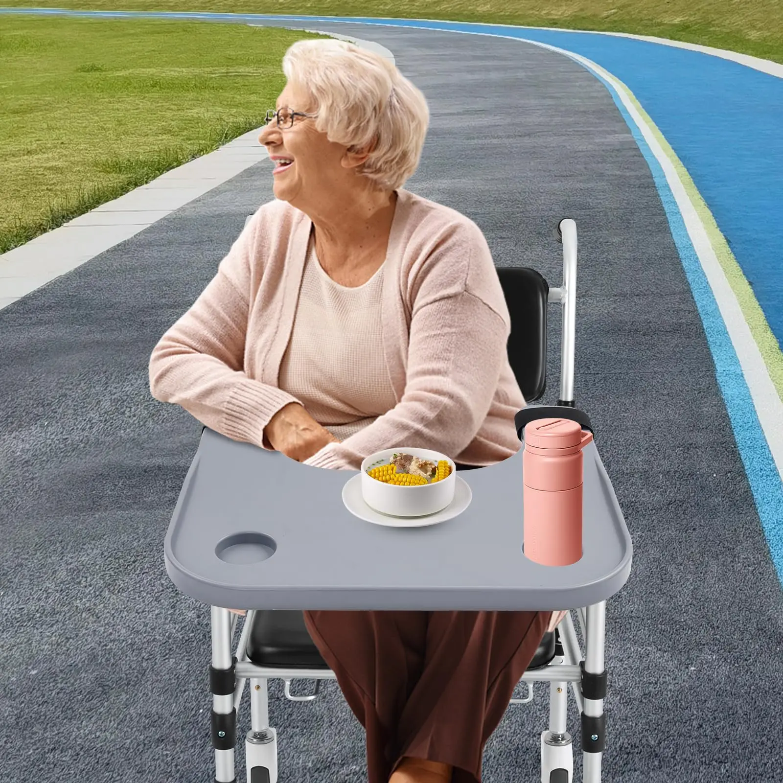 صينية طاولة الكرسي المتحرك صينية رمادية عالمية قابلة للإزالة بسعة 110 رطل وحاملين أكواب