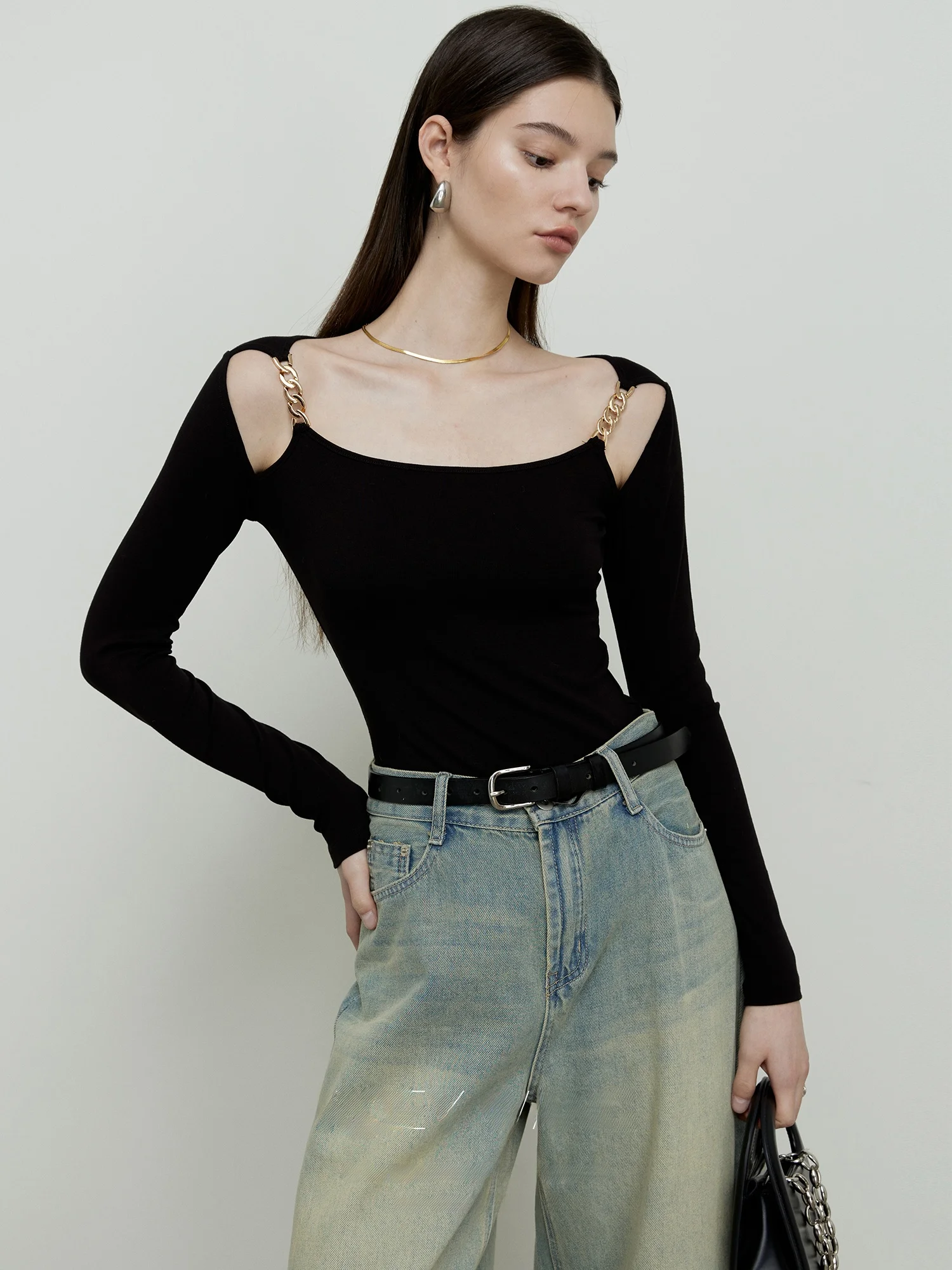 

ROEYWANG Slim Fit Knitted Long Sve T-irt Metal Chain oulder Bared Casual Sle Pure Color Spring Faion Women's Top