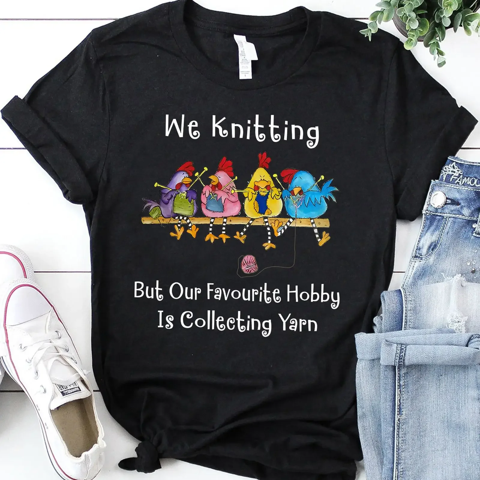 Lustiges Strick-Küken-T-Shirt „We Love Favorite Hobby Collect Yarn“ – Lässiges Oberteil für Strickliebhaber, Vintage-Waschung, Unisex-Mode
