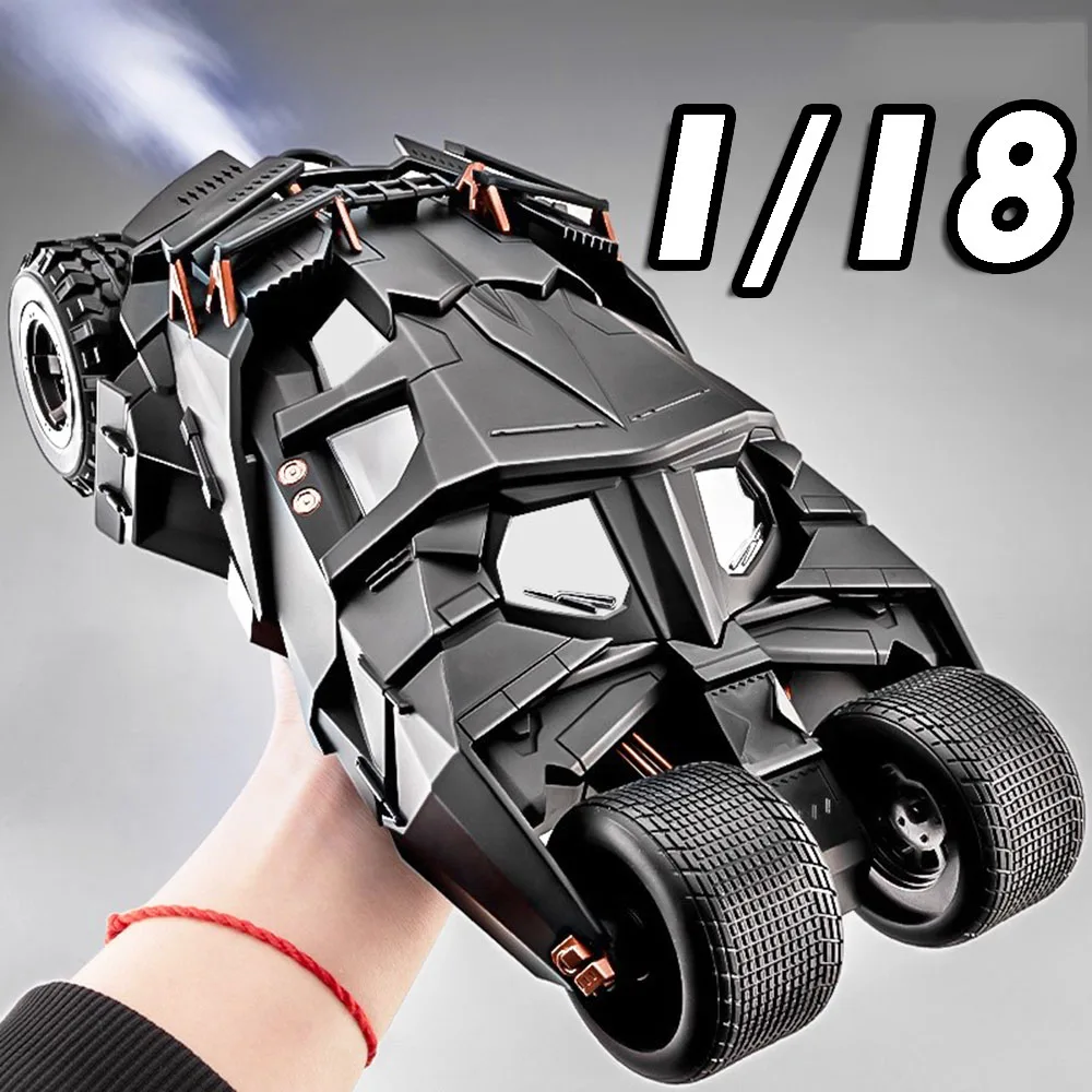 

1:18 масштаб Бэтмобиль спрей модель игрушечные машинки металлические литые под давлением звук свет амортизирующие резиновые шины для мальчиков развивающие игрушки