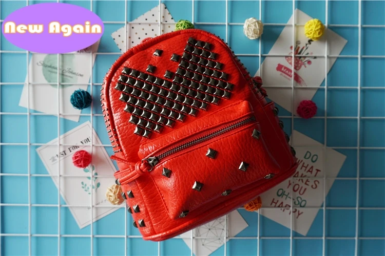 Mochilas con remaches personalizadas para niños, bolsos punk para exteriores, bolsas de vacaciones para niños, mochilas escolares populares para niños, mochila de pu para niños, NAB054