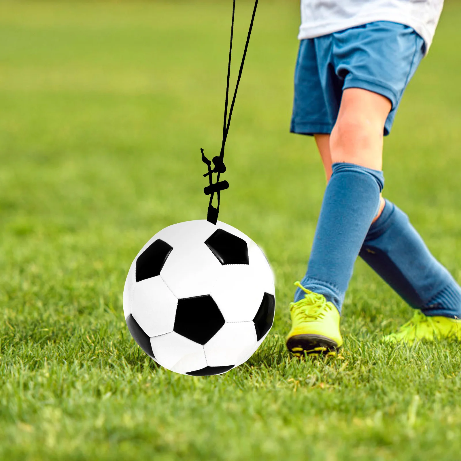 サッカー サッカー トレーニングロープ 調節可能なハンドル 大人向け 耐久性 パッシング精度向上 自信ボール