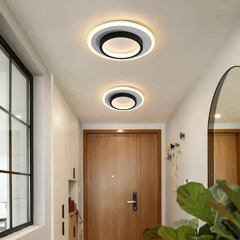 Plafonnier LED au design moderne, luminaire décoratif d'intérieur, idéal pour un salon, une salle à manger, une chambre à coucher, un couloir ou un balcon