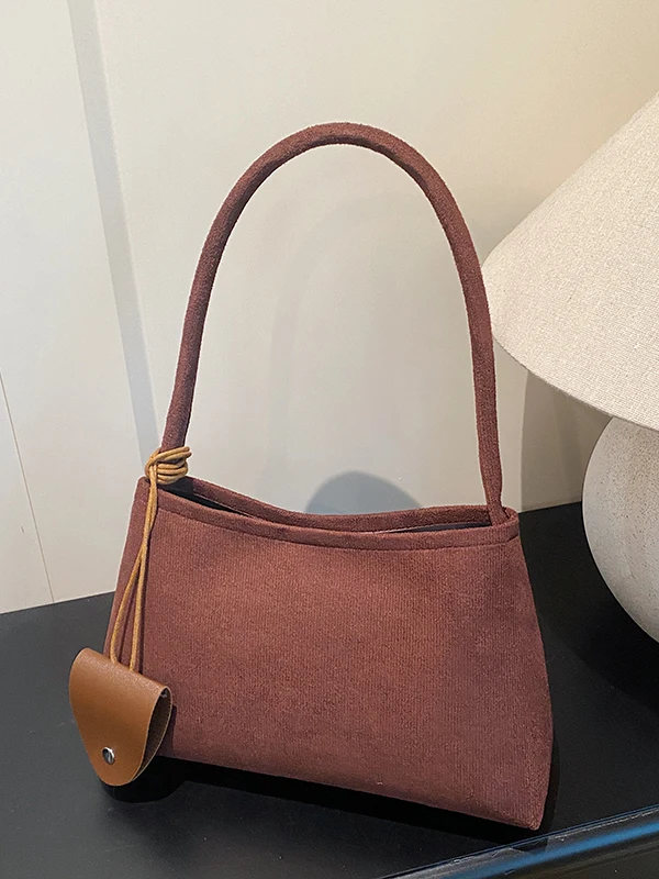 

Модная матовая замшевая женская сумка 2025 года, новая модель, сумка через плечо, мягкая сумка из искусственной кожи с магнитной застежкой, повседневная сумка-тоут