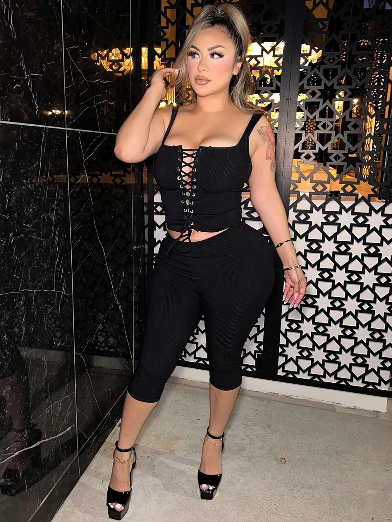 Hugcitar solide découpé pansement Sexy débardeur pantalon 2 pièces ensembles assortis mode d'été femmes vêtements vacances Streetwear