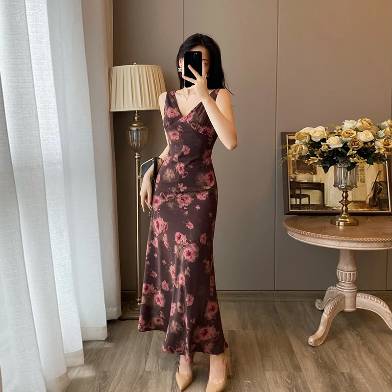 

2024 New Sexy Sleeveless Slim Long Dress Women Party Club Strap Dresses Woman Bodycon Fragmented Flowers Fishtail Skirt Female