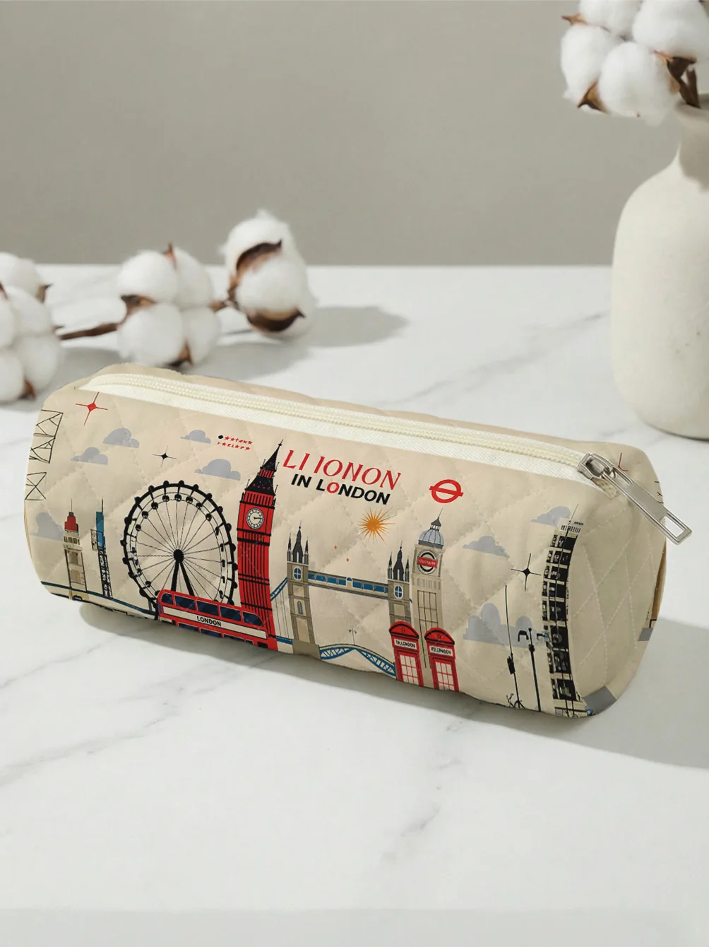 London Landmark Print Quilted Cylindrical Pencil Case, Zipper Stationery Pouch For Student School Supplies