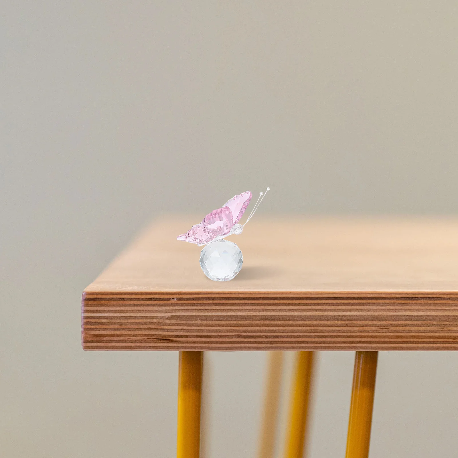 

1Pcs Crystal Butterfly Decor Clear Fine Workmanship Desktop Adornment Home Office Balcony Romantic Gift Decoration