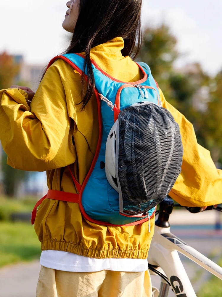 12L Outdoor-Sport-Rucksack für Radfahren, Laufen, Wandern mit Hydratationsblase, Helmhalterung, wasserdicht, ultraleicht – Detail 11