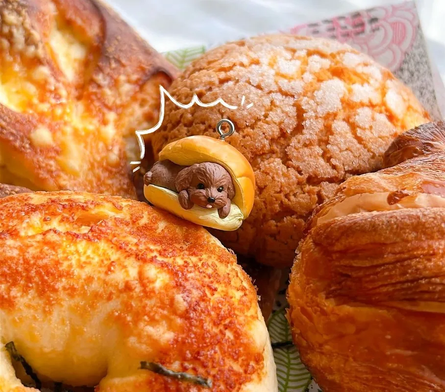 Bandai Original Gashapon Bread Dog Pomeranian Poodle Dachshund Figure Cute Animal Charm Kawaii Anime Keychain Pet Lover Gift