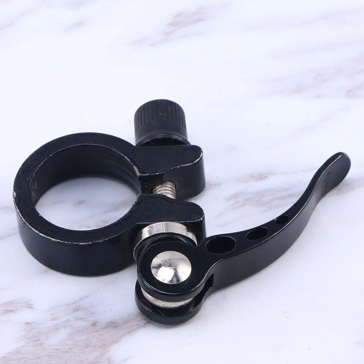

28.6mm Black Aluminum Seatpost Clamp Lock for Cycling Road Bike Fixed Gear Quick Release Mechanism Tool Free on The Go