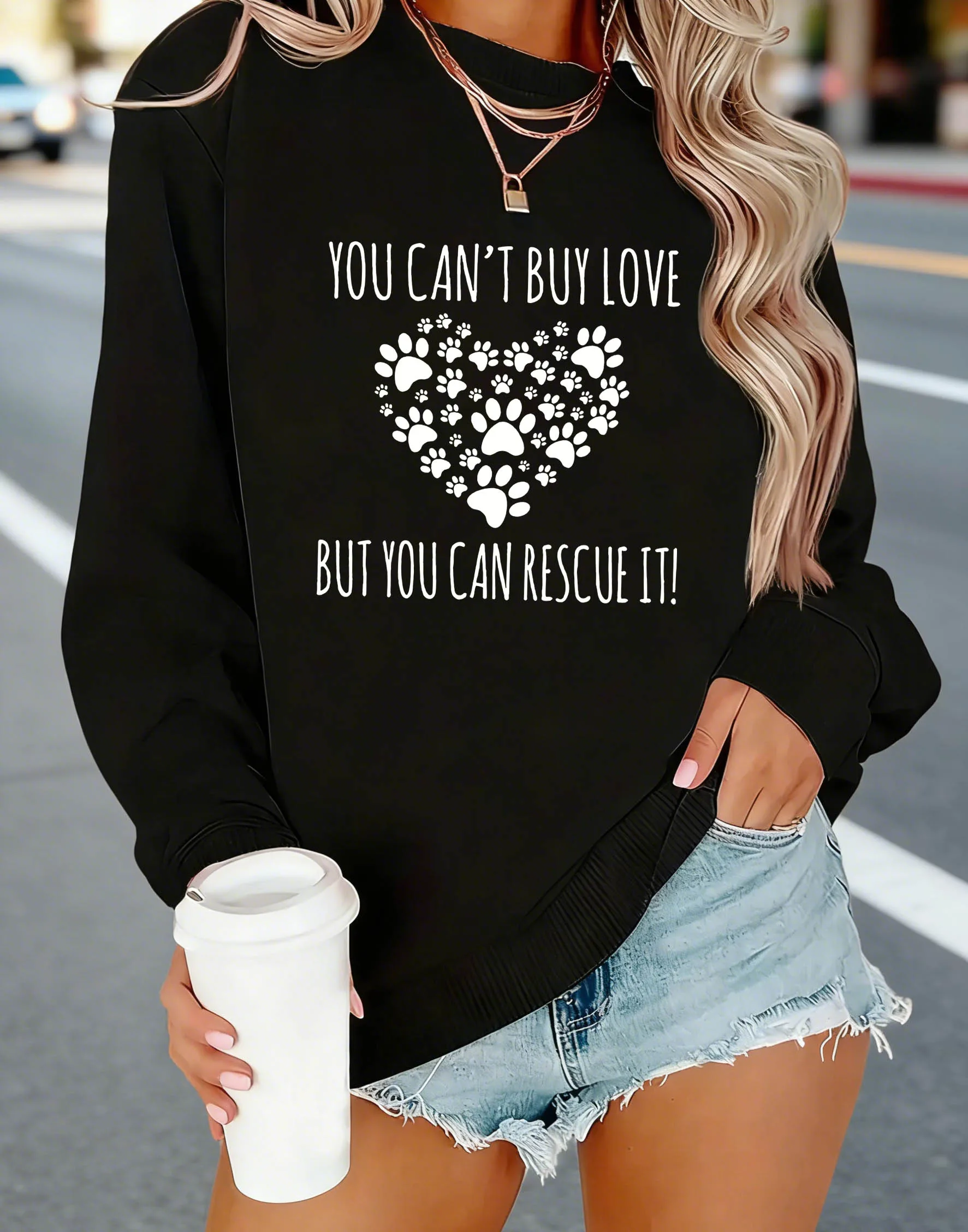 Damska bluza z nadrukiem liter: „YOU CAN'T BUY LOVE BUT YOU CAN RESCUE IT!” Okrągły dekolt, styl casual, idealna na jesień i wiosnę, odzież damska.