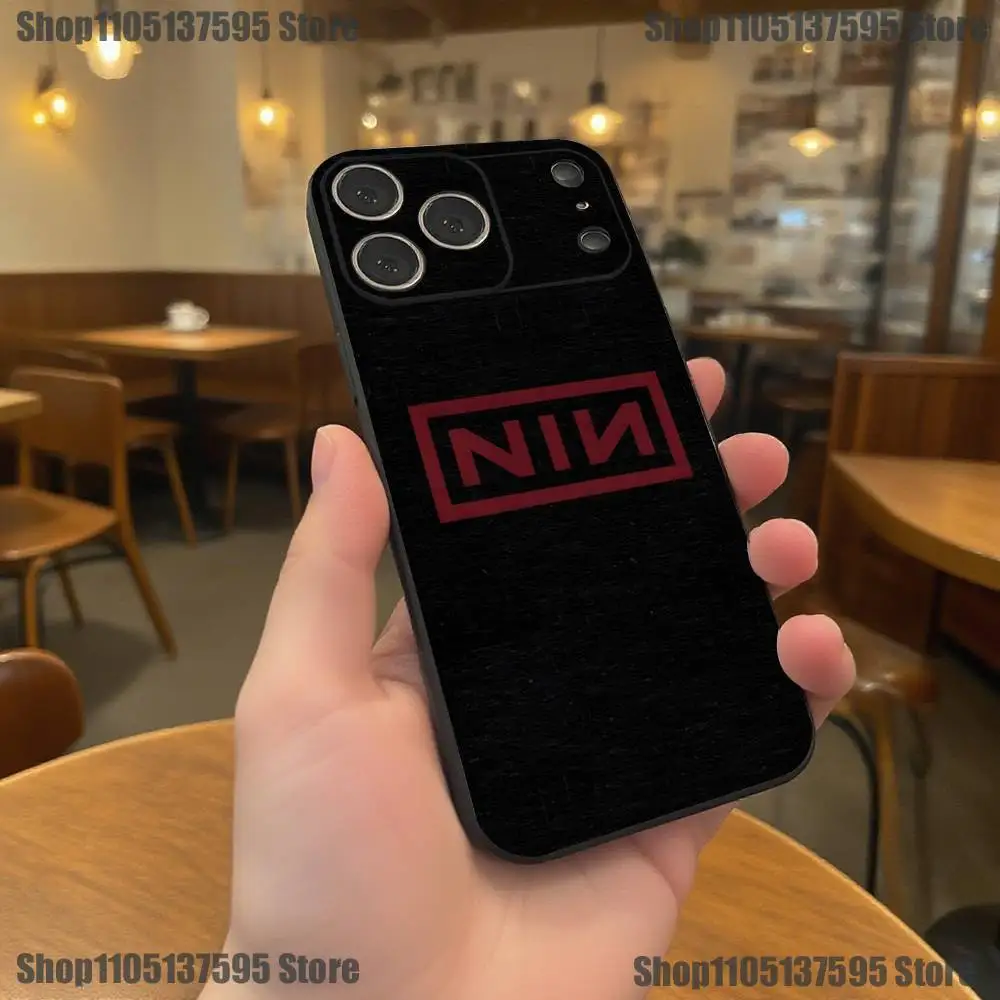 Funda de teléfono en espiral de nueve pulgadas para iPhone 17,16,15,14,13,12,11,Pro,XS,Max,XR,Plus,E,SE4,Mini funda blanda negra