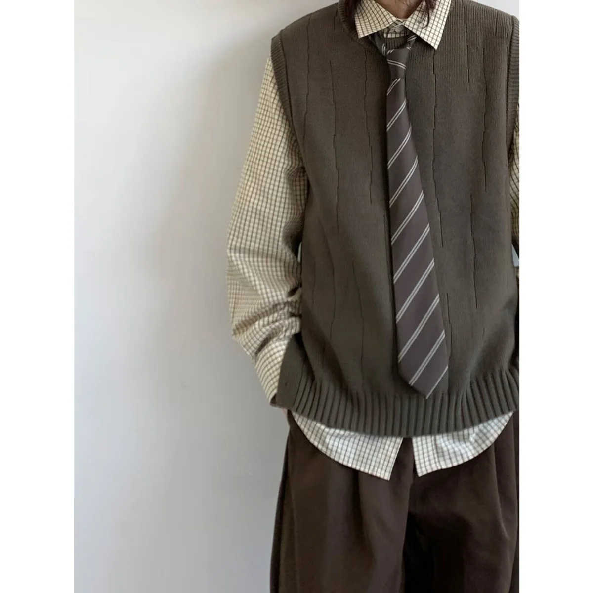 

Круглый свитер в стиле ретро, жилет для пары, простой высококачественный мужской трикотаж на осень-зиму, мягкий свободный цвет