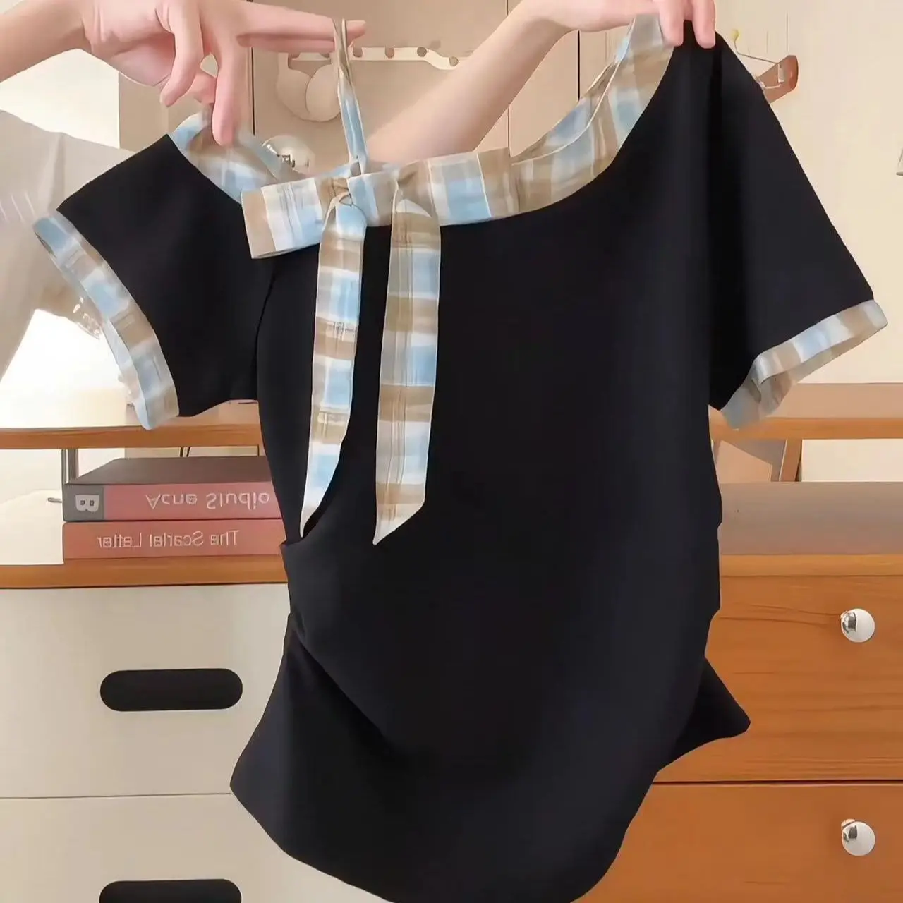 Summer women's new contrasting color girl style bow plaid waist thin pleated oblique neck short-sleeved t-shirt