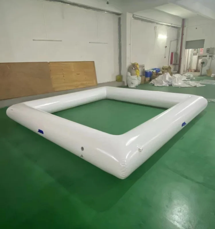 สนุก Commercial คลาสสิกสีขาวกันชนรถยนต์ Inflatable Arena Yard Track เด็ก Inflatable Race Track สีขาวเช่า Inflatable Arena