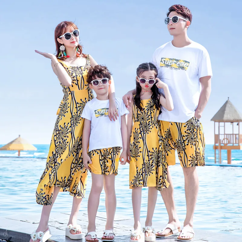 Summer Beach Family Matching Outfits Mother Daughter Yellow Dresses Dad Son T-shirt+Shorts Holiday Couple Clothing Set Seaside