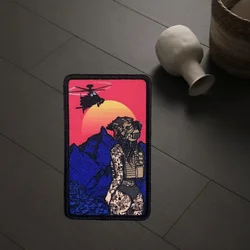 Parche táctico velcro We Raid At Sunset – Insignia moral militar