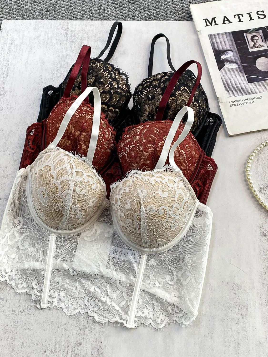 Seksowna, pikantna bluzka z koronkowym wykończeniem, europejski styl, damska kamizelka na jesień i zimę, miękka, z podparciem biustu, z wkładkami modelującymi biust, top.