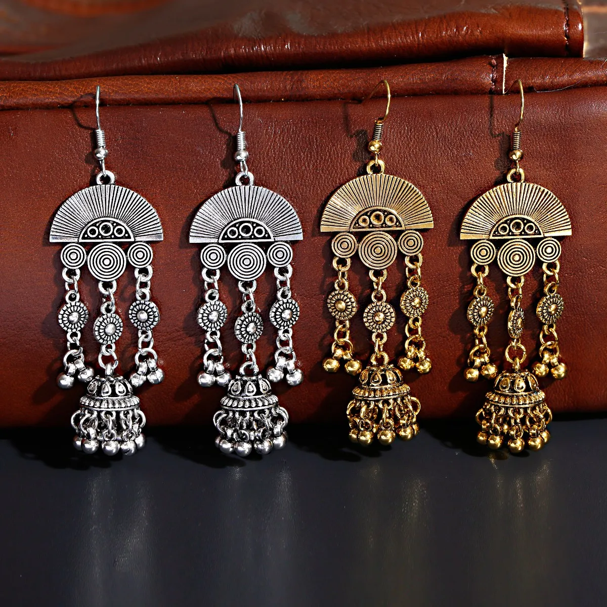 Kobiety Indian kolczyki Jhumka złoty Sliver kolor w kształcie wachlarza długi Tassel Bells wiszące kolczyki dla kobiet Boho Gypsy biżuteria ślubna