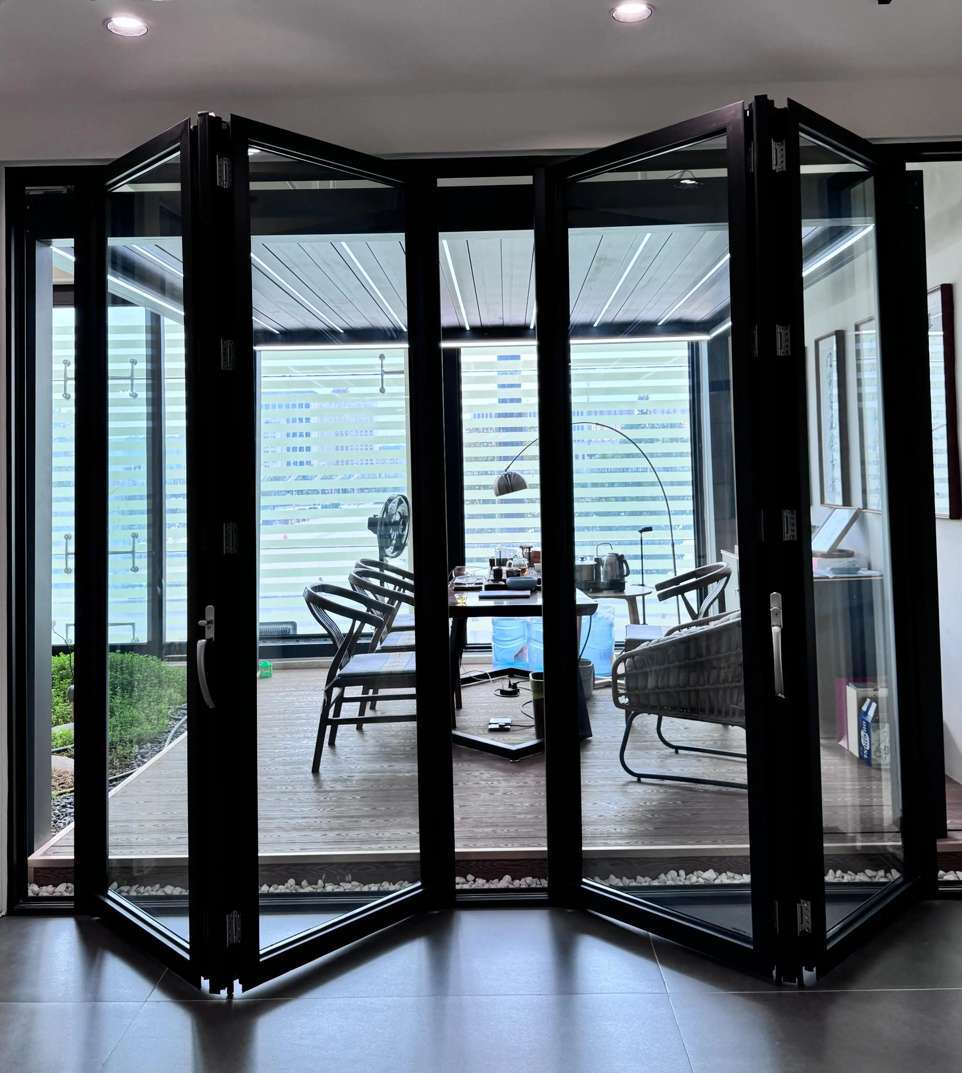 Indoor Leisure Left Right Folding Door Noise Reduction Durable Heavy Duty Fold Able Doors Save Space Manual Bi Fold Doors