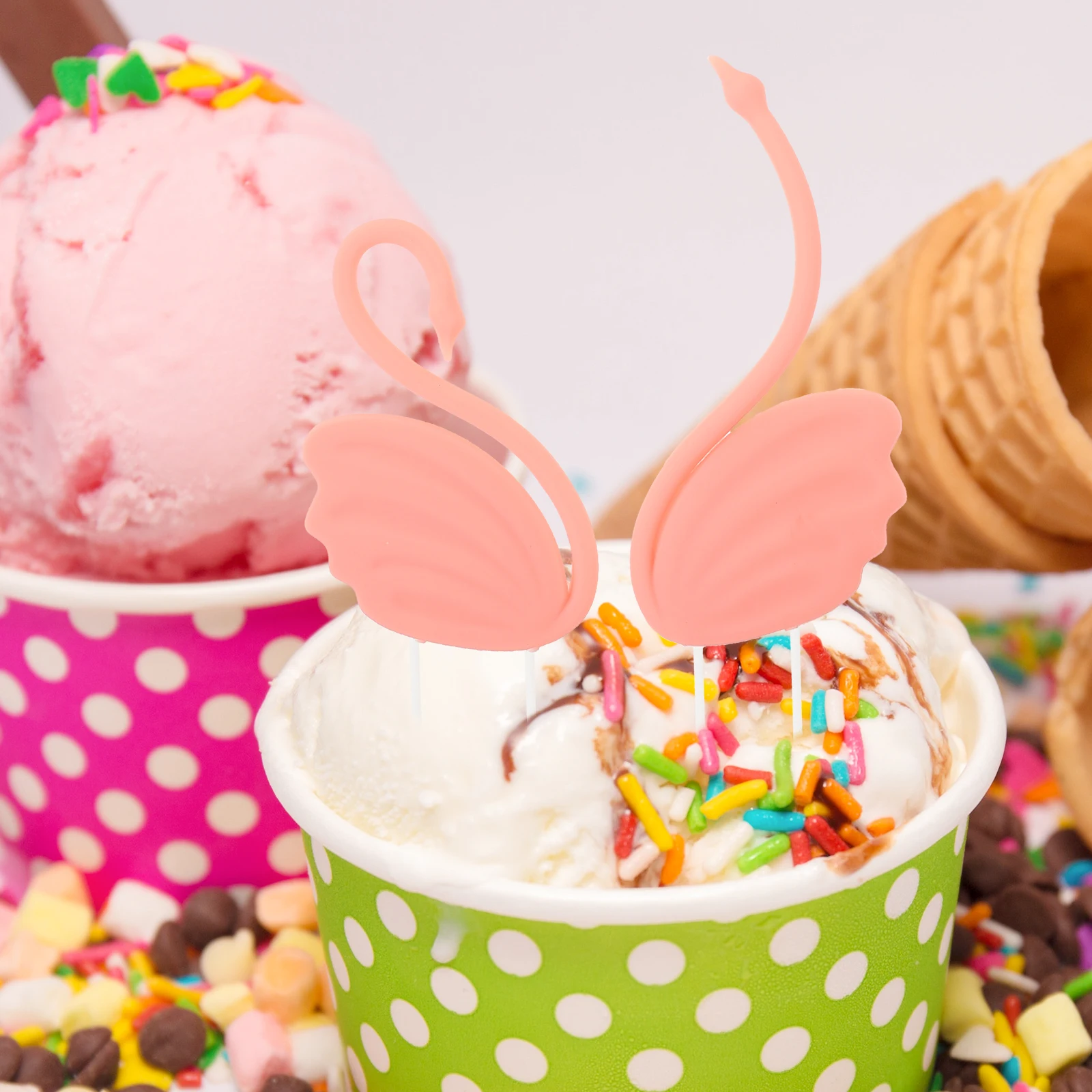 

2 Pcs Soft Vinyl Swan Figurines Cupcake Toppers Cake Decor Wedding Birthday Swan Statue Mini Animal Figures Cheese Ice Cream