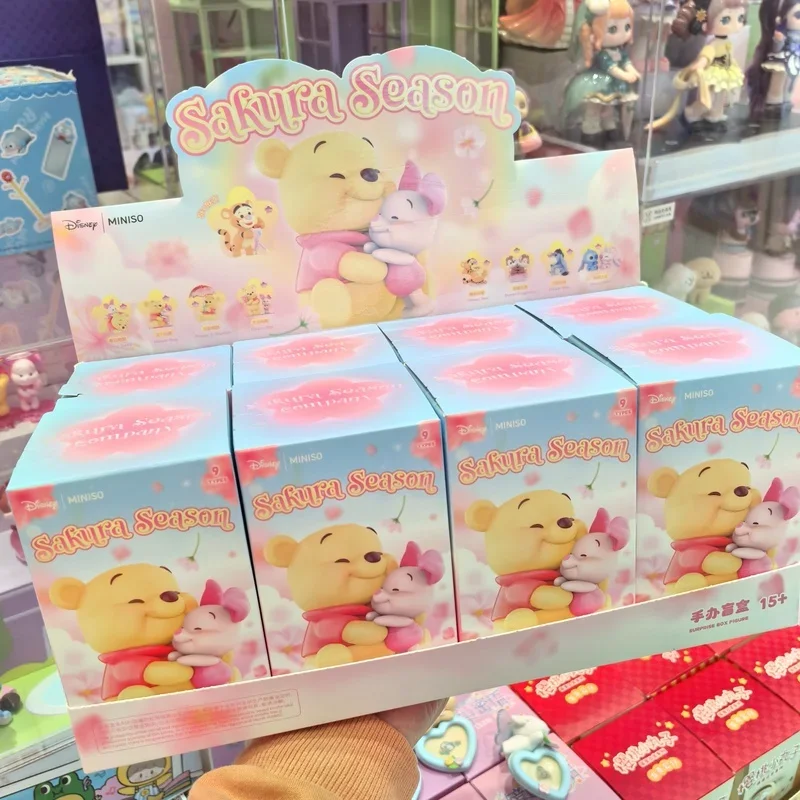 ディズニー くまのプーさん 桜シリーズ 春のハニー ブラインドボックス 可動フィギュア付き コレクタブルドール コレクタブルドール