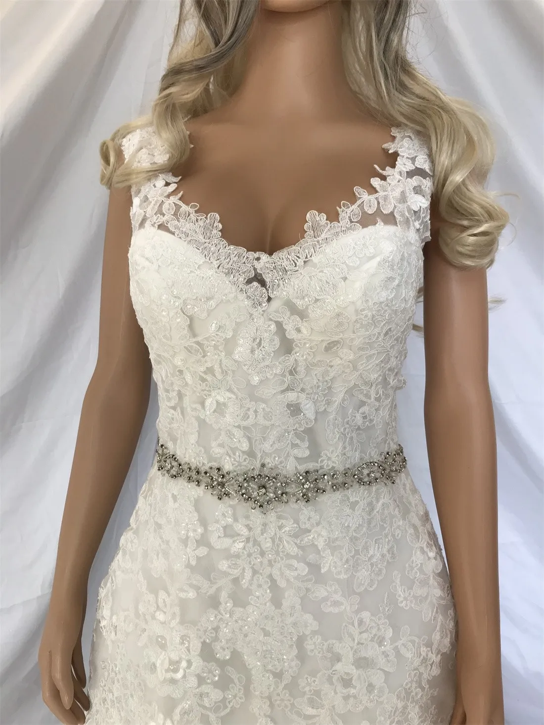 Instock Now Stock Sample Cleanrance lace mermaid Wedding Dresses Size12 brand named bridal gown