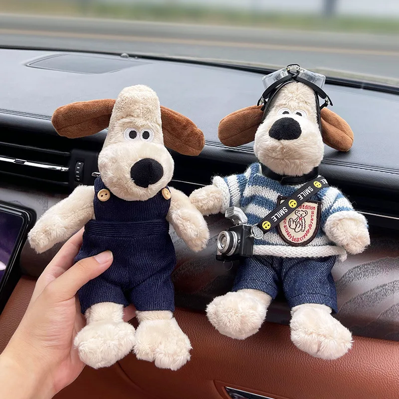 Cartoon Role Play Pilot Gromit 24Cm Plush Doll Car Interior Decoration Pp Cotton Filled Plush Doll Car Decoration Pendant Gift