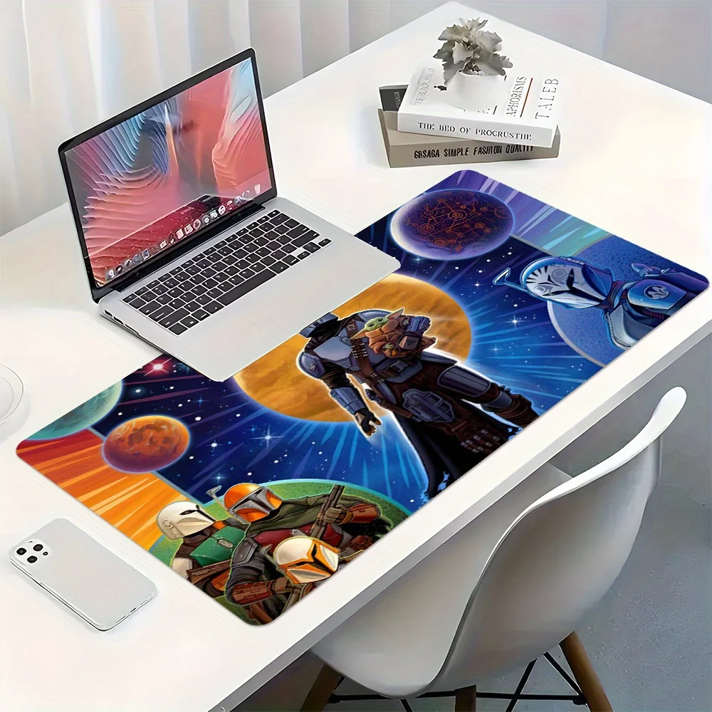 قطعة واحدة من لوحة ماوس Star Wars Mandalorian - حصيرة مكتبية ذات قاعدة مطاطية نابضة بالحياة مع تصميم درع ماندالوريان، مثالية للألعاب