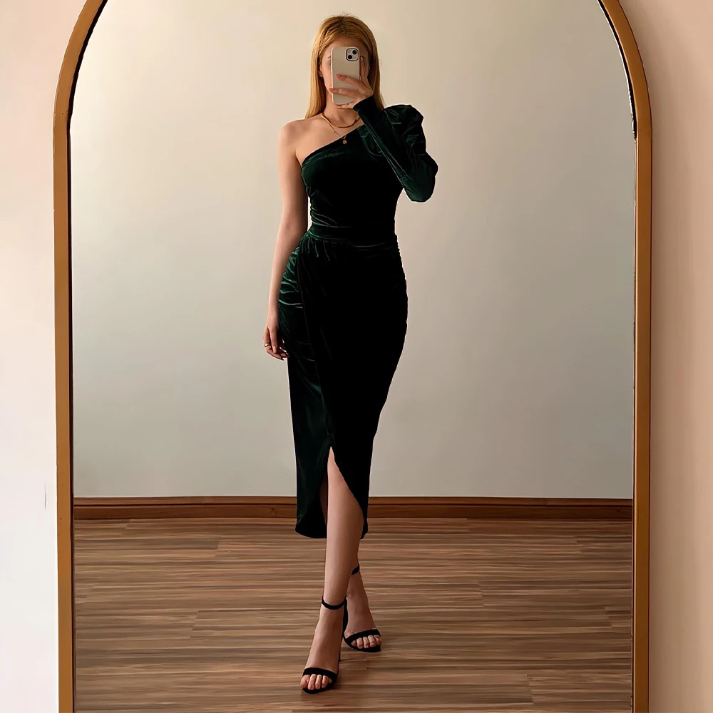 Green Velvet Cocktail Dresses One Shoulder Long Sleeve Simple Party Dress Midi Belt Sheath/Column Wedding Party Gowns for Women