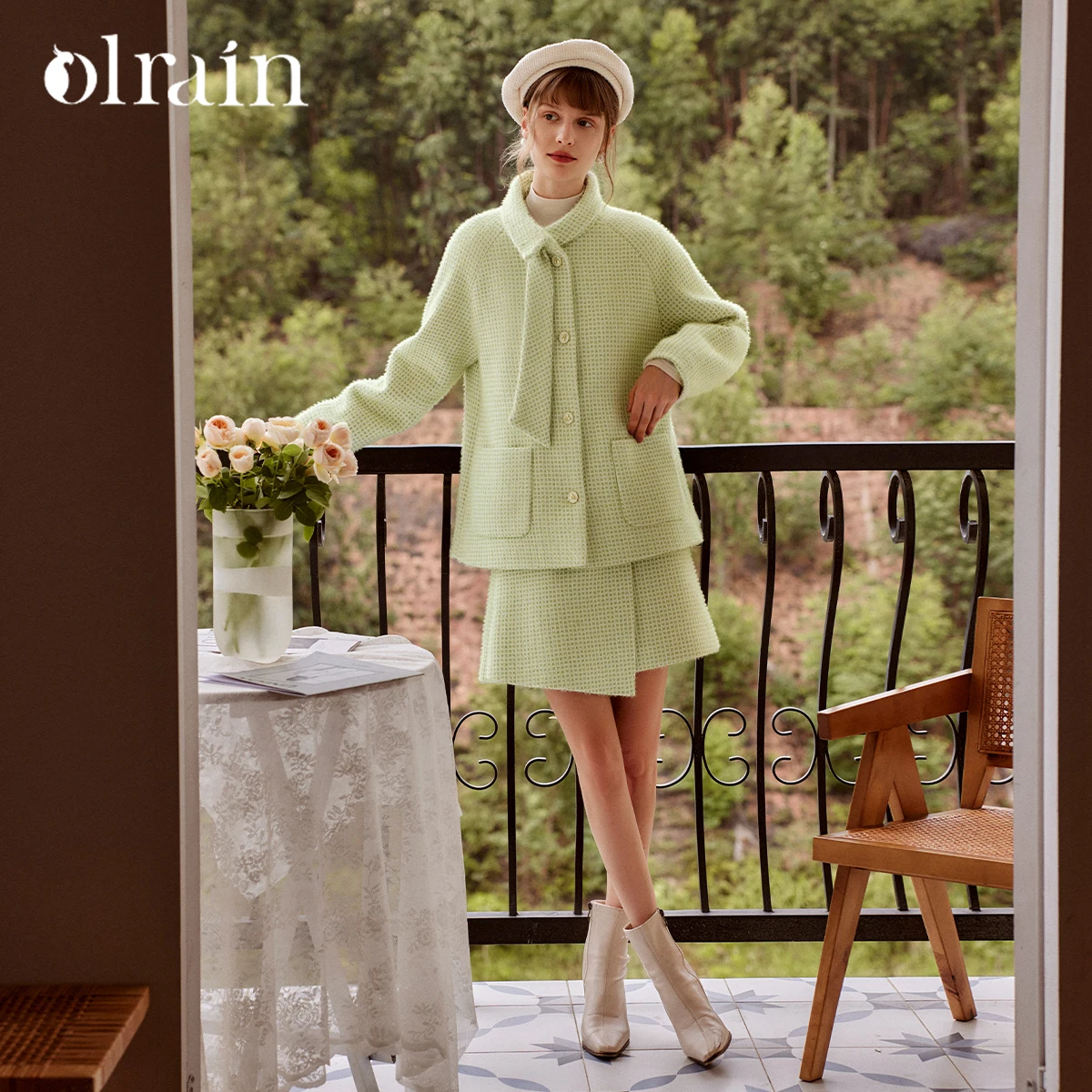 

OLrain Women's Green Plaid Skirt Autumn 2025 New High Waist A-Line Irregular Hem Retro Slimming Elegant Short Skirt O21DB58185