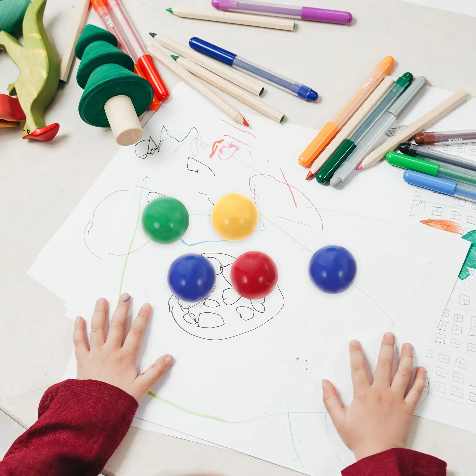 48 قطعة من ألعاب الكرة المساعدة في تدريس الرياضيات للأطفال كرات الرخام للكرة والدبابيس البلاستيكية المستديرة للأطفال الصغار الملونة