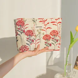 Borsa per il trucco da donna con fiore in filigrana d'oro rosso, borsa per cosmetici con cuscino per rossetto, frizione portatile di grande capacità, stile Ins