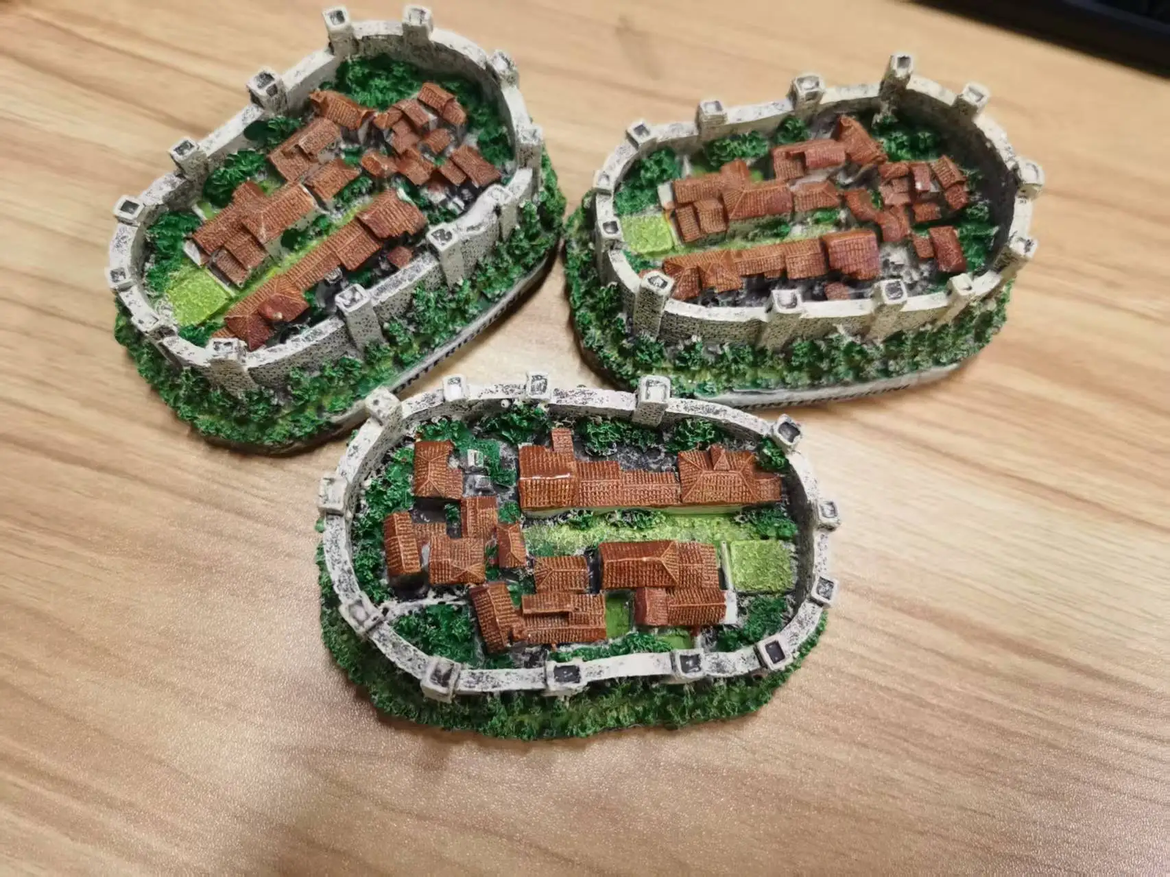 Resin figure mental psychological sand table game box court therapy building  monteriggioni