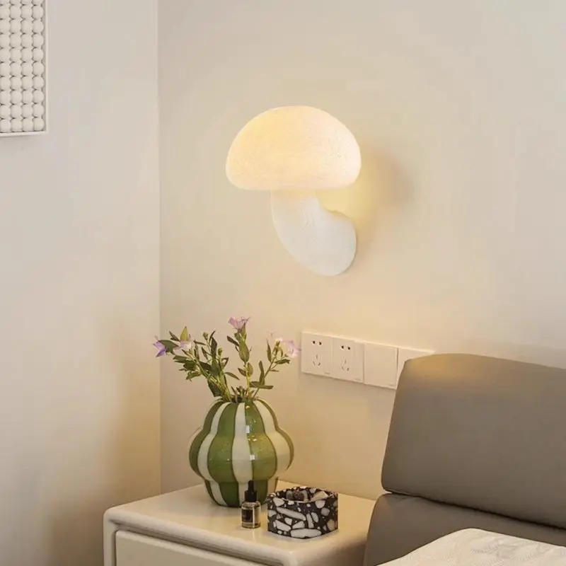 Nakaguwabi sabi style French cream mushroom wall lamp minimalist coffee shop bedroom bedside staircase wall lamp