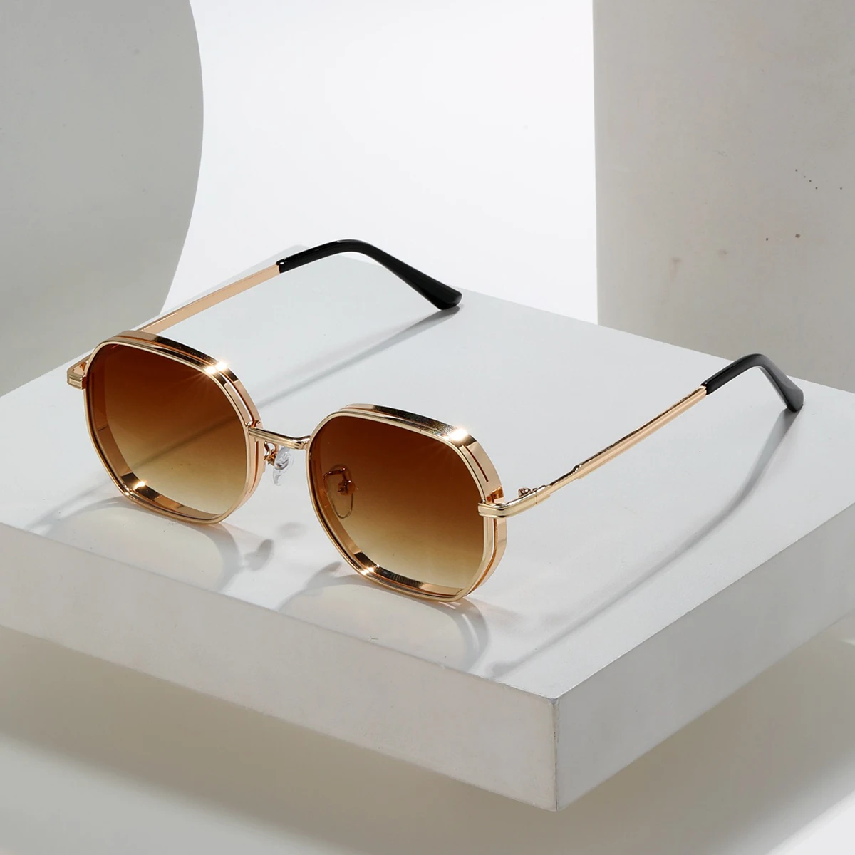 

Metal Fashion Round Men's Sunglasses Outdoor Driving Driving Fishing Gradient Sunglasses Women's Sunglasses