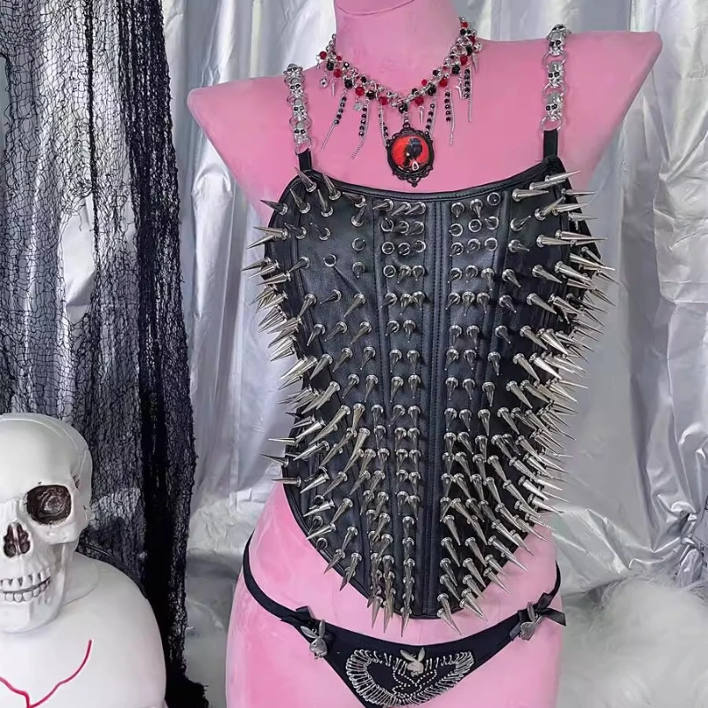 Design originale Nero Y2K Hot Girl Rivet Catena Canotta da donna Europeo Americano Nuovo Punk Sexy Dolce Fresco Sling Vest Ladies