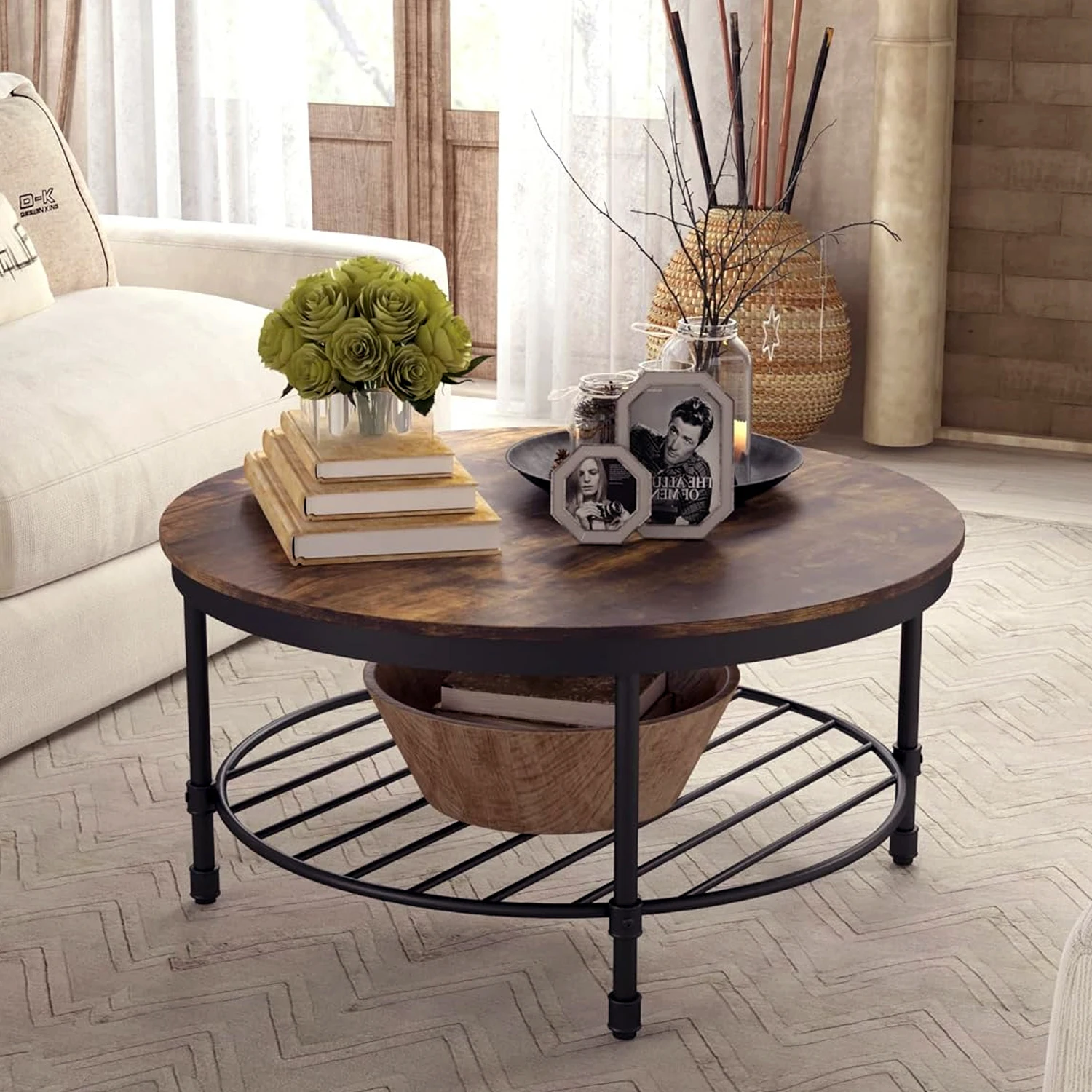 

2-уровневый круглый журнальный столик, промышленный журнальный столик для гостиной, деревянный акцентный столик в деревенском стиле с открытой полкой для хранения, коричневый