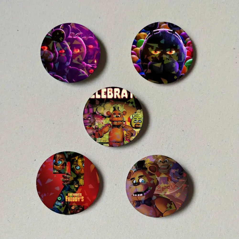 الكرتون F-FiVE N-NiGhtS في F-FReDY-Y شارة مستديرة دبابيس التلبيب لحقائب الظهر حقيبة الليزر بروش الملابس الهدايا #3